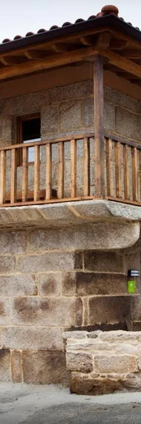Albergue do Xurés Habitación Compartida Mixta 8 plazas，位于Maus de Salas的酒店