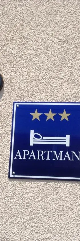 Guest house Ruža，位于Tenja的酒店
