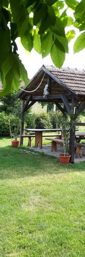 Véndektanya Vendégház，位于陶波尔曹的酒店