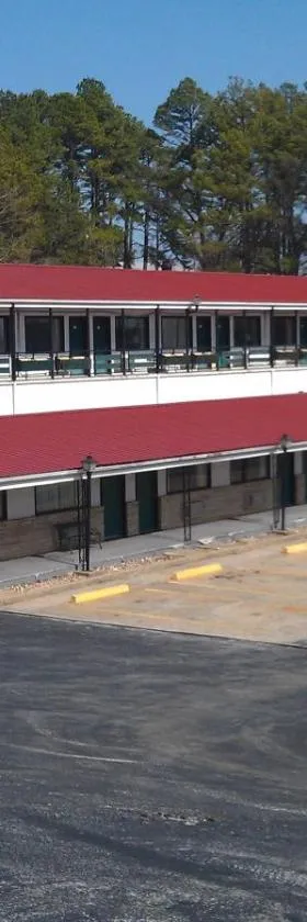 哈里森家庭经济汽车旅馆，位于哈里森的酒店