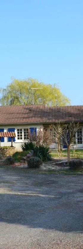 Chambre d'hôtes la ville en bois，位于Mouchamps的酒店