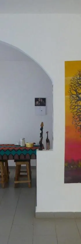 Sarawally Guesthouse，位于Ampaya的酒店