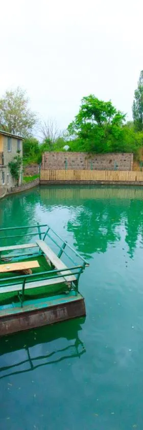 Amiran's Lake，位于第比利斯的酒店