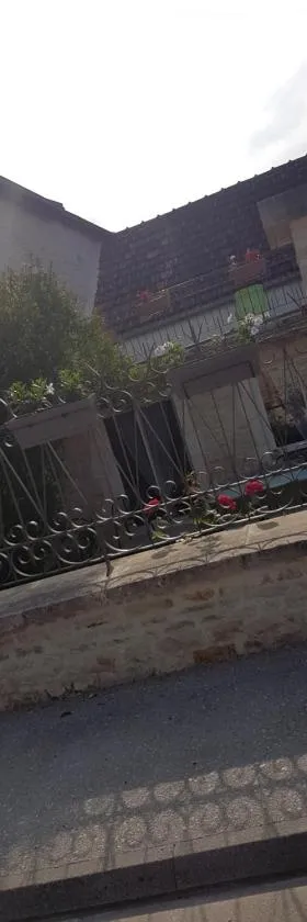 Gite La Ptite Lazz，位于莱里塞的酒店
