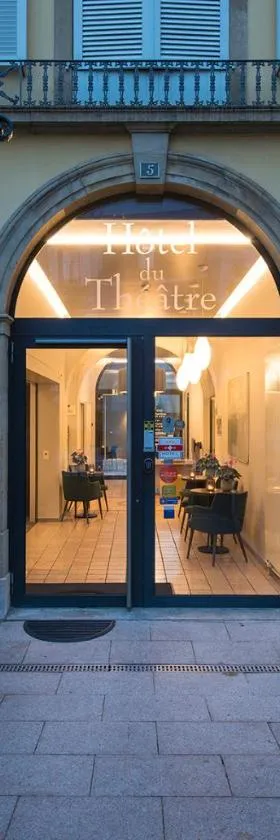 Hôtel du Théâtre, Boutique Hôtel，位于伊韦尔东的酒店