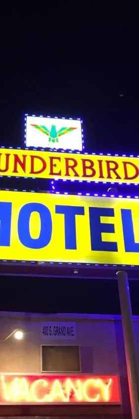 Thunderbird Motel Las Vegas/ New Mexico，位于拉斯维加斯的酒店
