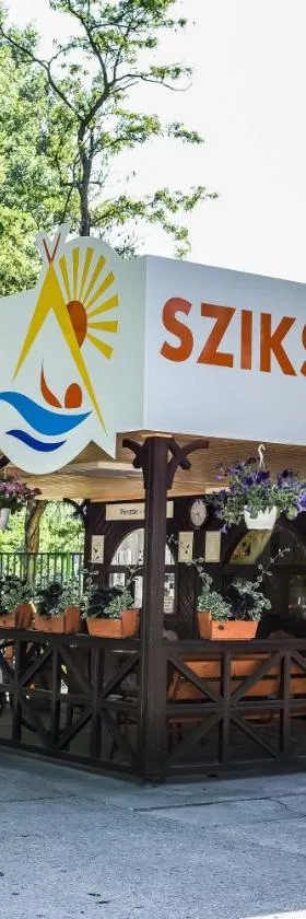 Sziksósfürdő Strand és Kemping，位于塞格德的酒店