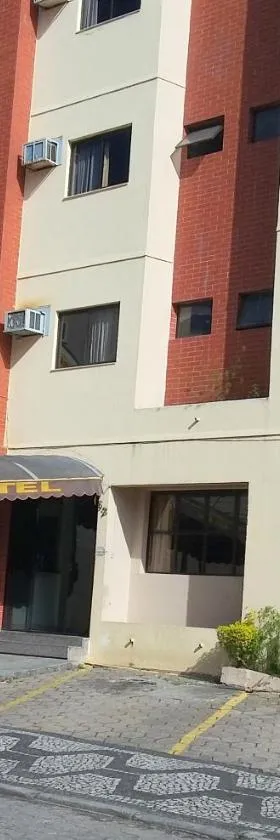 皇家公园酒店，位于雅卡雷伊的酒店