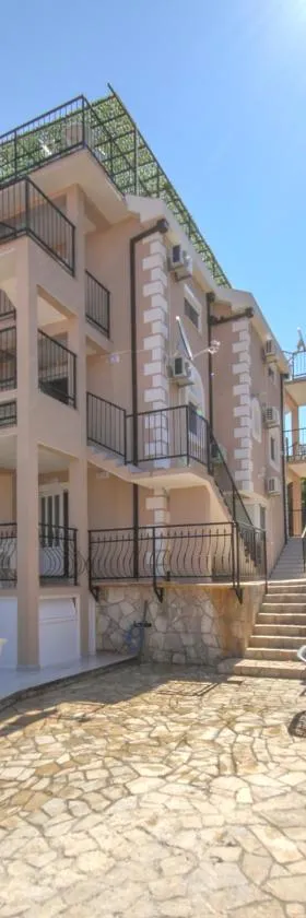 Apartments Bellavista，位于卢什蒂卡的酒店