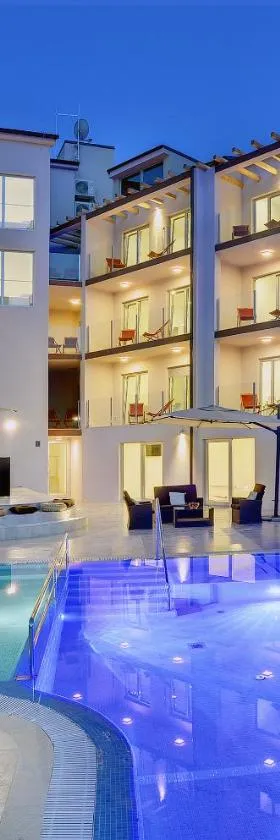 Premantura Resort - Hotel & Restaurant，位于普莱曼图拉的酒店