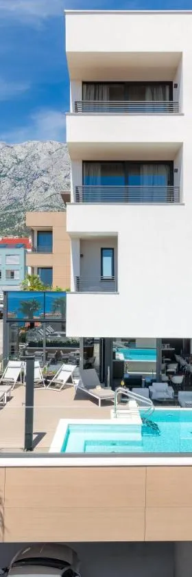 Boutique Hotel Ani - Adults Only，位于马卡尔斯卡的酒店