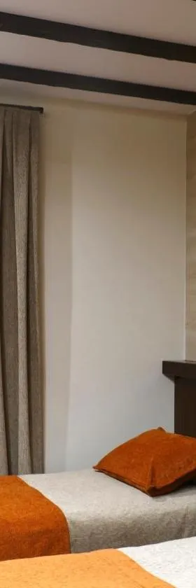 Hotel Rural La Cabrera，位于Robledo del Buey的酒店