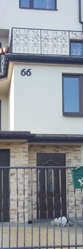 Pod srebrną różą，位于亨齐内的酒店