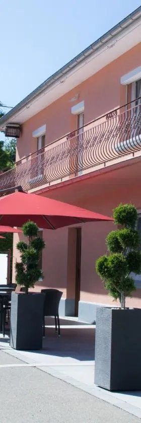 Le Rhien Hôtel-Restaurant，位于龙尚的酒店