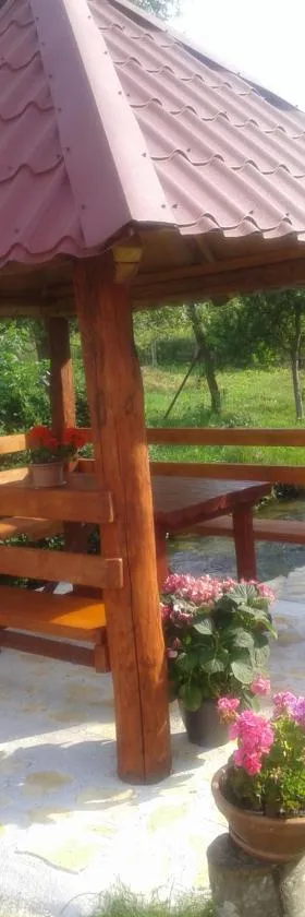 米拉旅馆，位于Plitvički Ljeskovac的酒店