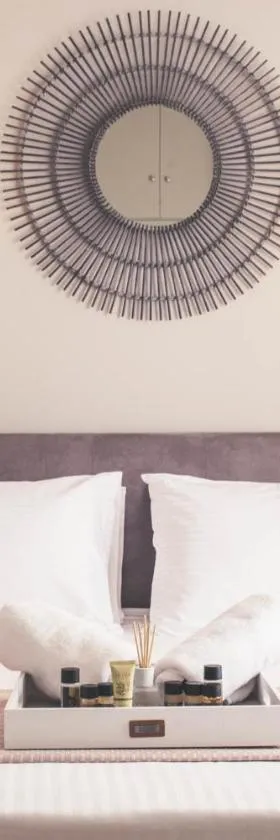 Teatro Deluxe Rooms，位于Kato Rodini的酒店