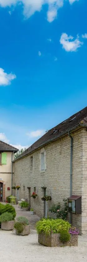 Logis Auberge De La Plaine，位于La Rothière的酒店