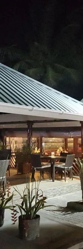 德梅尔别墅酒店，位于普拉兰大安塞区的酒店