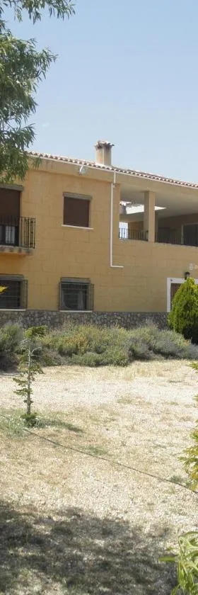 Casas Rurales Campolibre，位于Masegoso的酒店