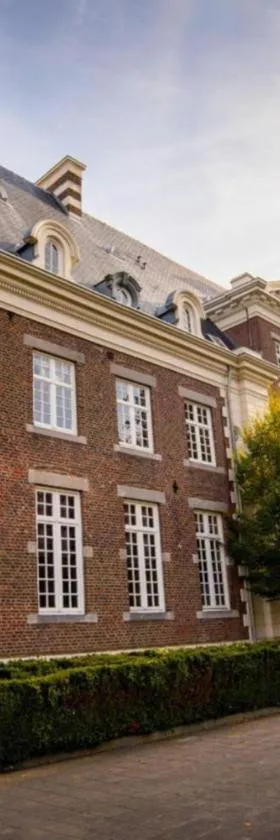 Kasteel Pietersheim Maastricht - Lanaken，位于拉纳肯的酒店