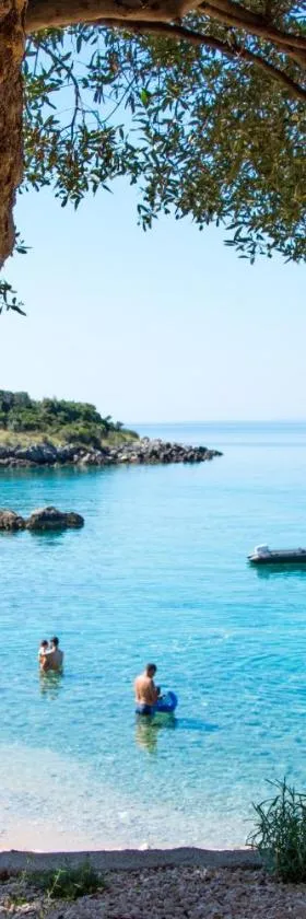 Villa Rooms Mediteran，位于博罗维奇的酒店