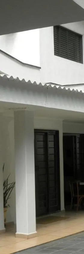 绿洲公园旅馆，位于雅博蒂卡巴尔的酒店