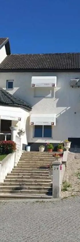 Hotel Marisol，位于马塞杜-迪卡瓦莱鲁什的酒店