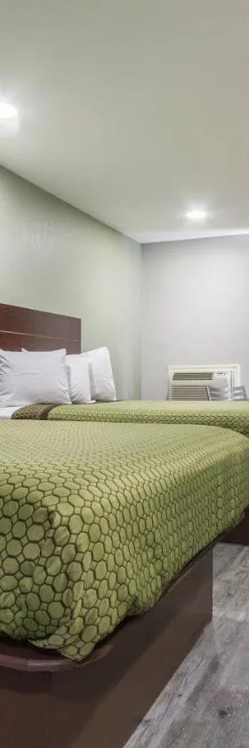 斯科蒂什套房汽车旅馆，位于汤博尔的酒店
