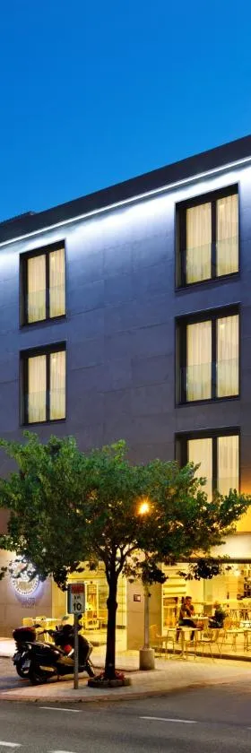 Hotel Val Convention，位于尼格兰的酒店