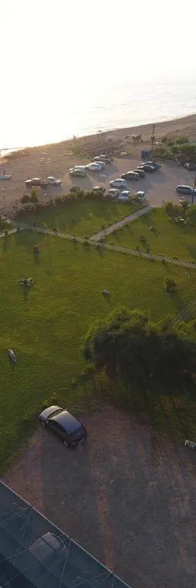 Ostria Hotel Kakovatos Beach，位于扎哈罗的酒店