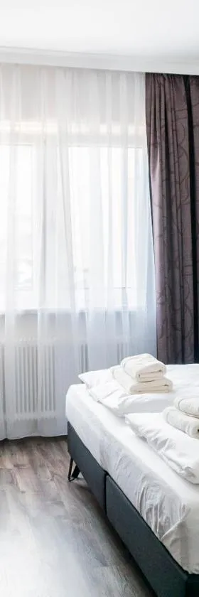 Pension zum Meridianstein，位于格明德的酒店