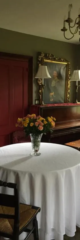 Innkeeper's Place B&B，位于Stafford Springs的酒店