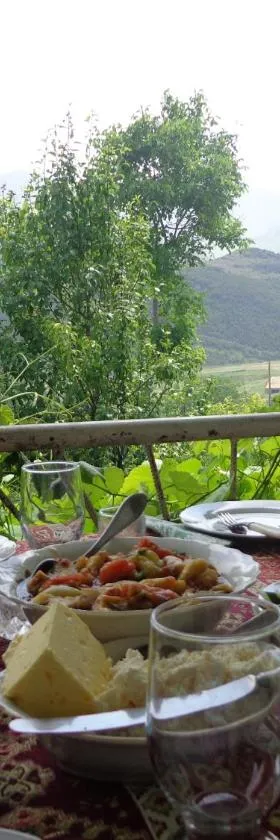 Anush`s B&B，位于塔特夫的酒店