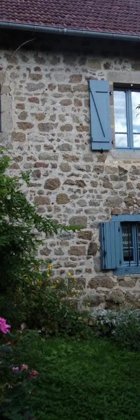 Petite Ferme d'Autrefois，位于Saint-Georges-Nigremont的酒店