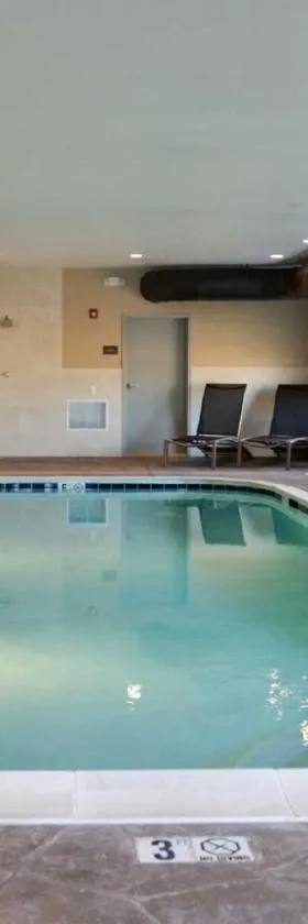 Comfort Suites Florence - Cincinnati South，位于弗洛伦斯的酒店