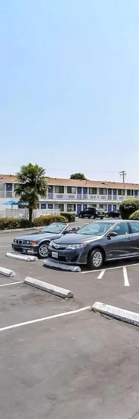 南桑尼维尔6号汽车旅馆，位于森尼维耳市的酒店
