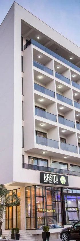 Aparthotel & Spa KASMI，位于乌尔齐尼的酒店