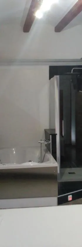 诺乌卡萨布兰卡酒店，位于比纳罗斯的酒店