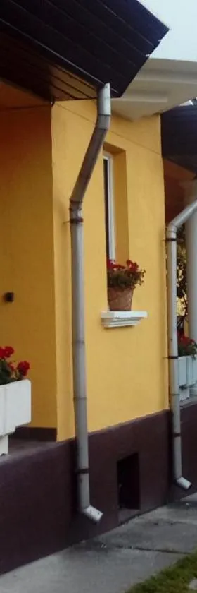 Júlia Vendégház，位于沙罗什保陶克的酒店