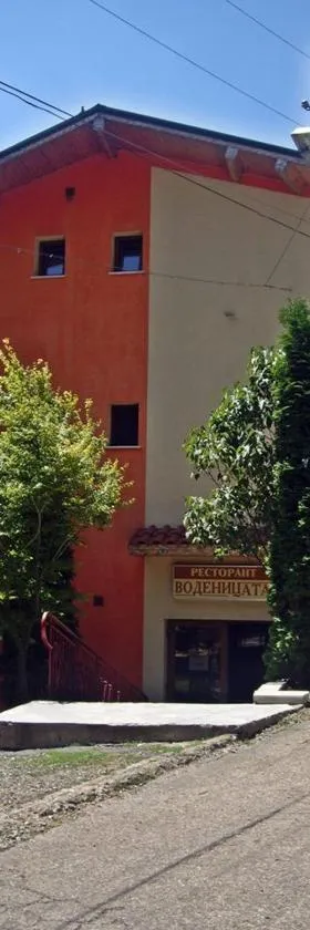 Hotel Restaurant Vodenitsata，位于贝尔科维察的酒店