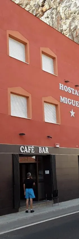 Hostal Miguel，位于卡拉宏达的酒店