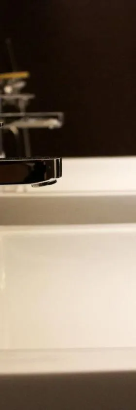 Hotel Grand Tizu，位于迪马普尔的酒店