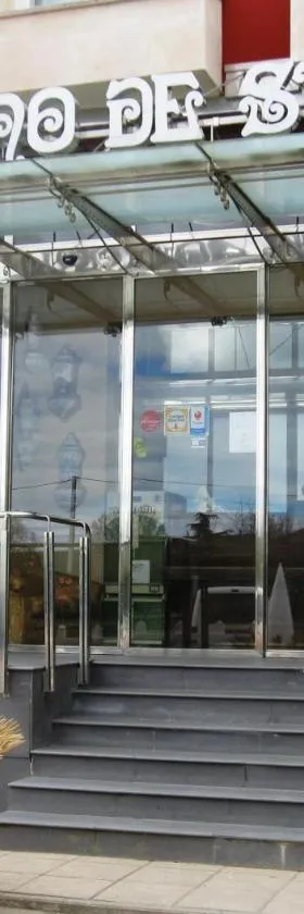 My Rooms City Hotel Camino de Santiago，位于卡斯特里略戴尔瓦尔的酒店