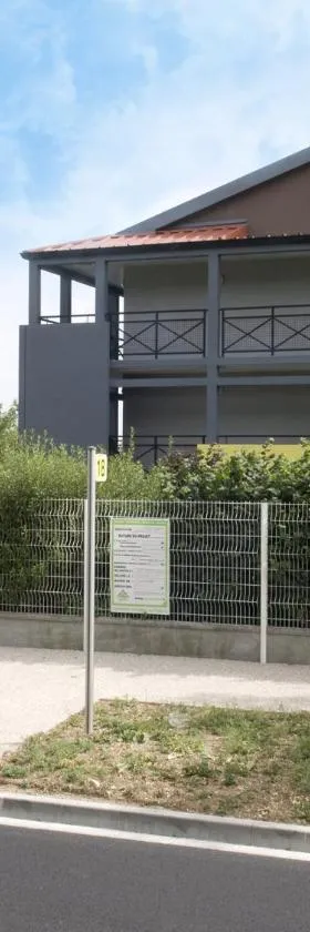 B&B HOTEL Amiens，位于隆戈的酒店