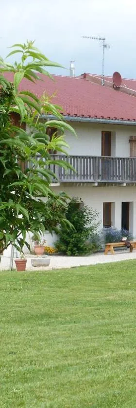 LA GRANGE DE HAUTE-JOUX，位于Les Fourgs的酒店