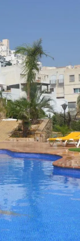 Hotel Simón，位于莫哈卡尔的酒店