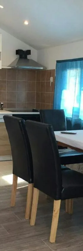 Penthouse Prvic Luka，位于普尔维奇卢卡的酒店