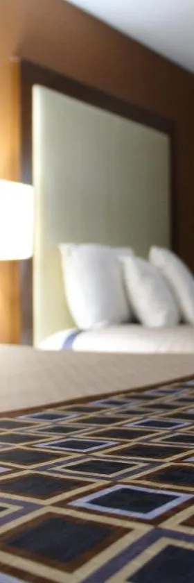 Westbridge Inn and Suites，位于Centerville的酒店