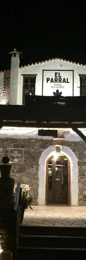帕拉尔旅馆，位于贝瑙卡斯的酒店