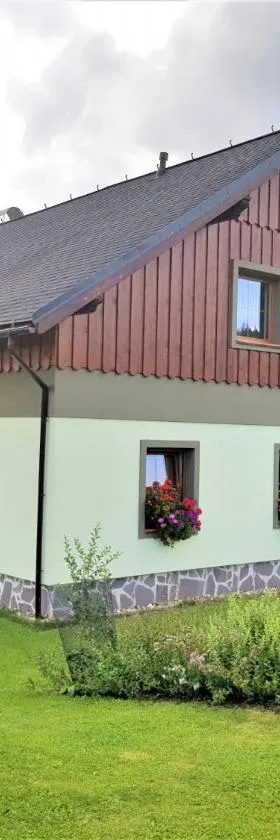 Apartmány Sára，位于坦瓦尔德的酒店